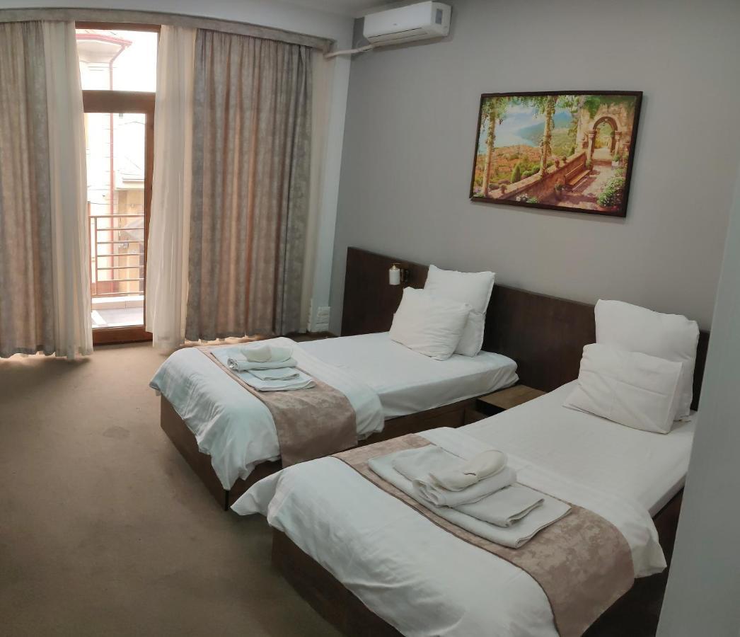 Art Rakat Hotell Tasjkent Exteriör bild